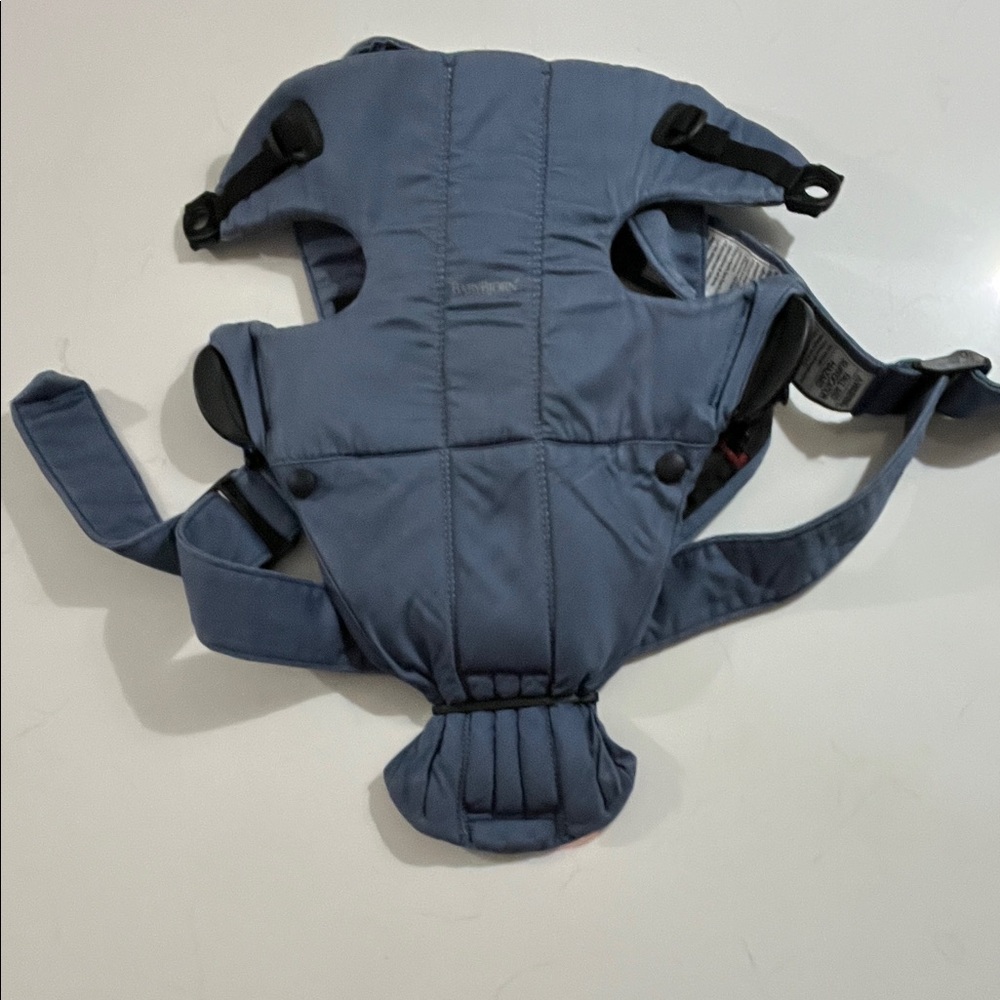 BabyBjorn Mini in Denim Blue